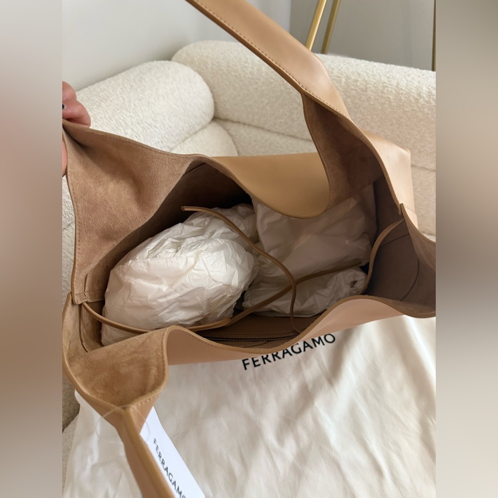 $3000 Salvatore Ferragamo Hobo Bag With Cut-Out Detailing, Light Caramel - Picture 11 of 17